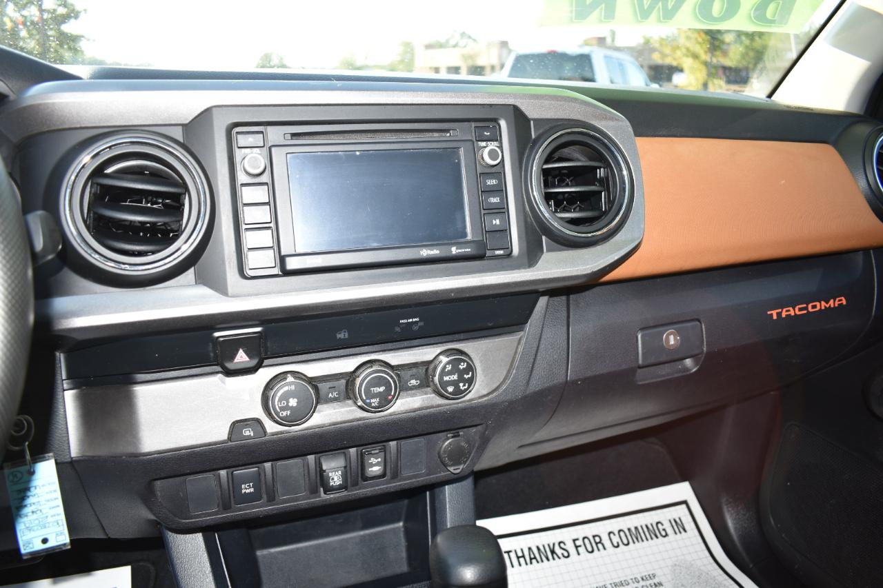 Toyota Tacoma 2WD TRD Off Road Double Cab 5' Bed V6 AT (Natl) 2019