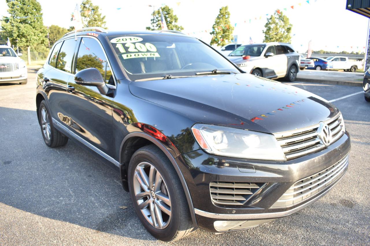 Volkswagen Touareg 4dr V6 Sport w/Technology 2015