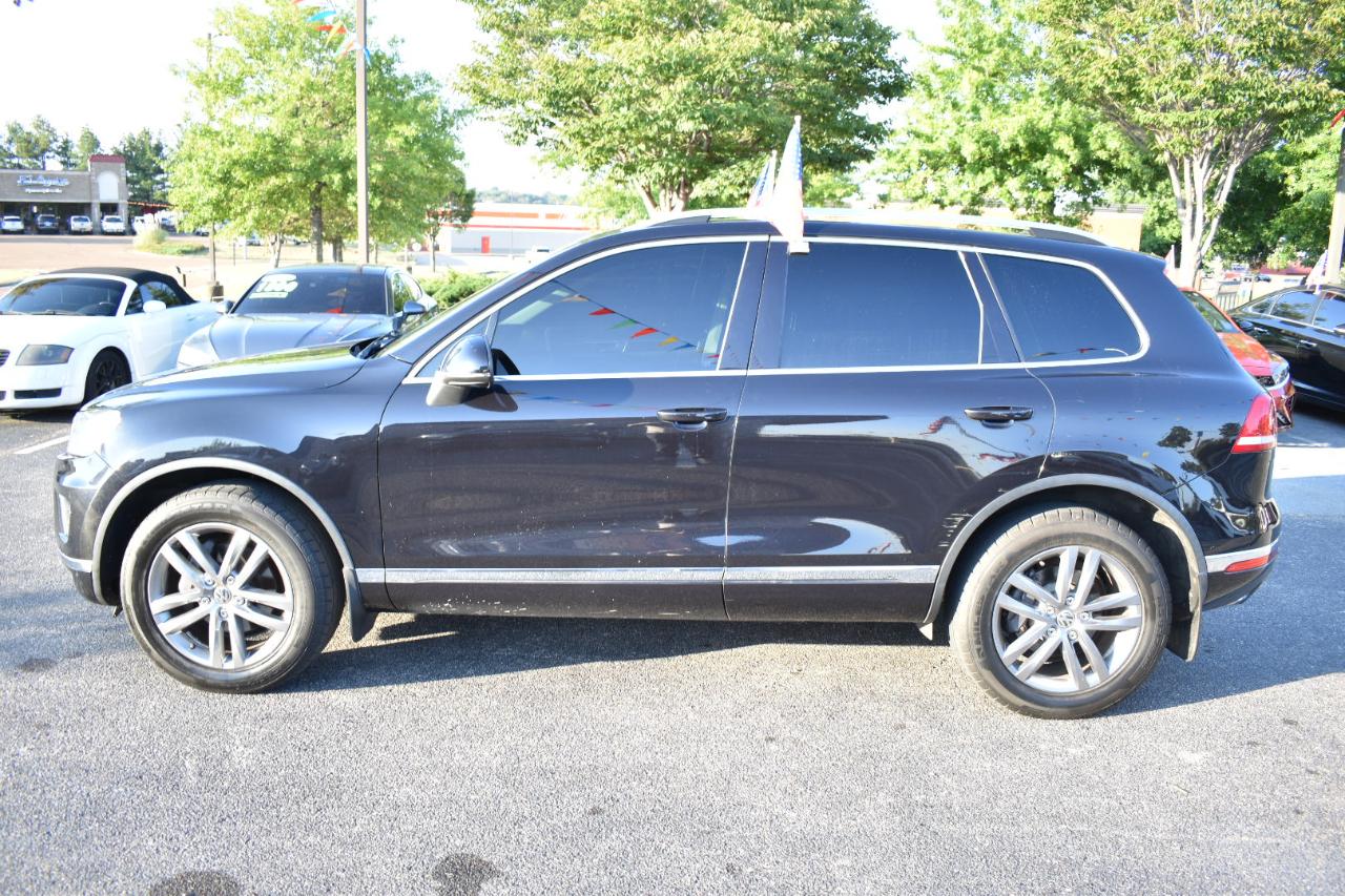 Volkswagen Touareg 4dr V6 Sport w/Technology 2015