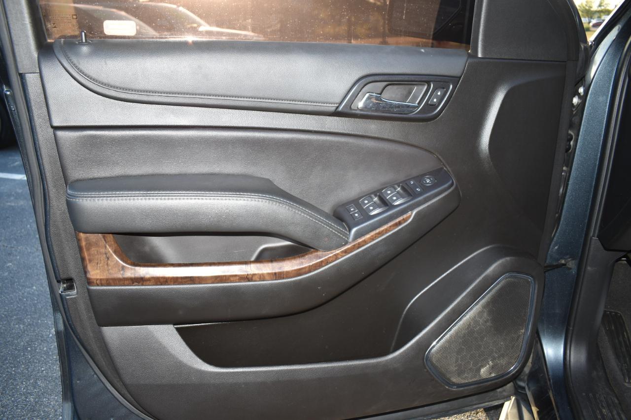 Chevrolet Suburban 2WD 4dr 1500 LS 2019