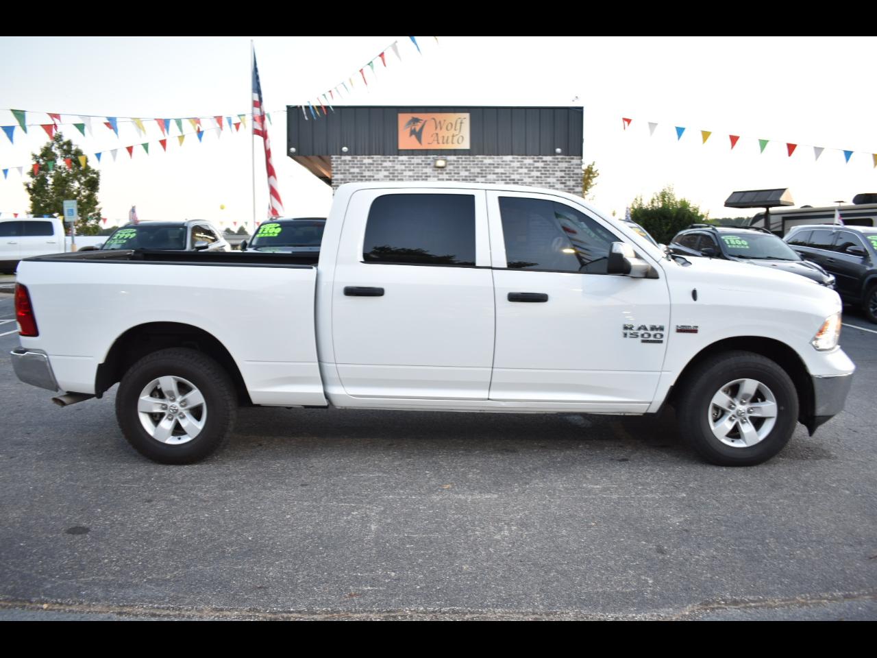 RAM 1500 Classic Tradesman 4x4 Crew Cab 6'4" Box 2022