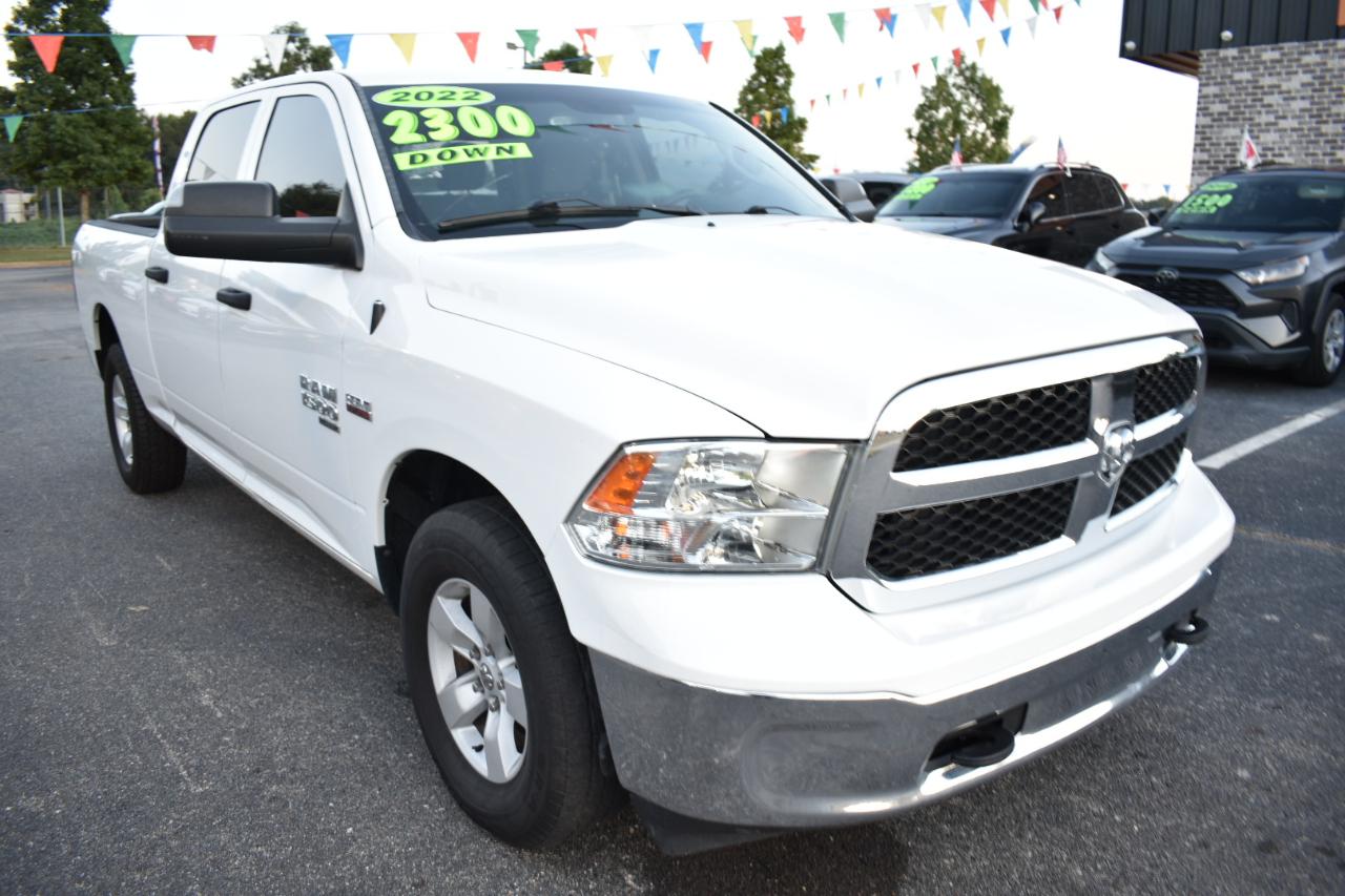 RAM 1500 Classic Tradesman 4x4 Crew Cab 6'4" Box 2022