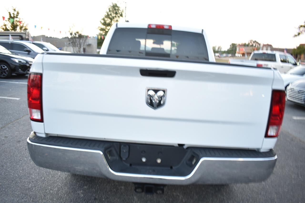 RAM 1500 Classic Tradesman 4x4 Crew Cab 6'4" Box 2022