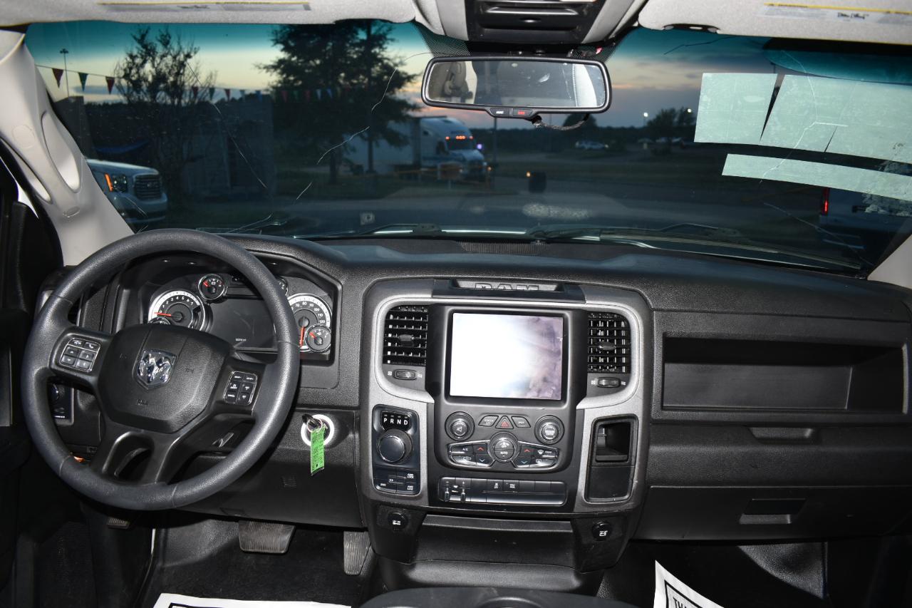 RAM 1500 Classic Tradesman 4x4 Crew Cab 6'4" Box 2022