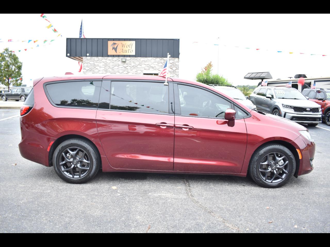 2020 Chrysler Pacifica Touring FWD