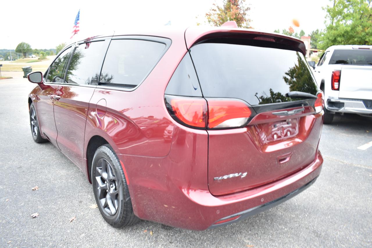 Chrysler Pacifica Touring FWD 2020