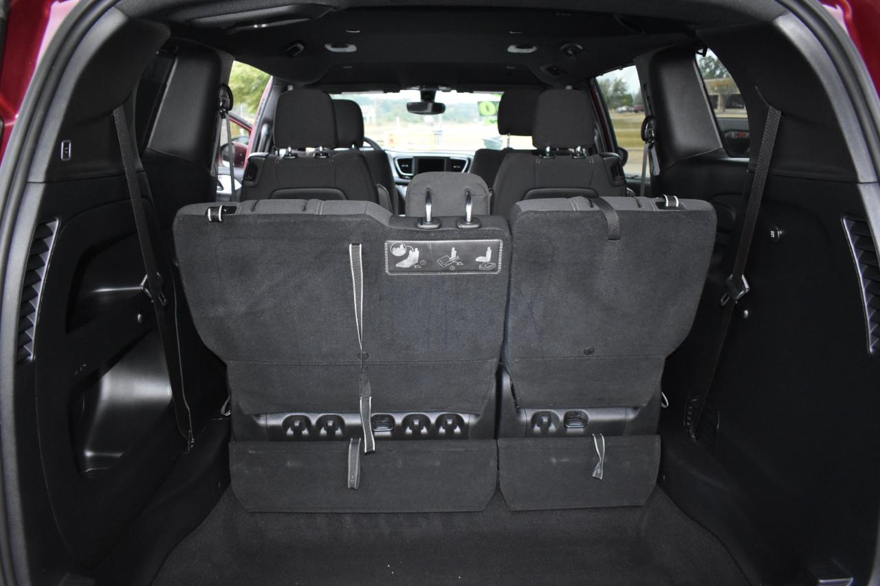 Chrysler Pacifica Touring FWD 2020
