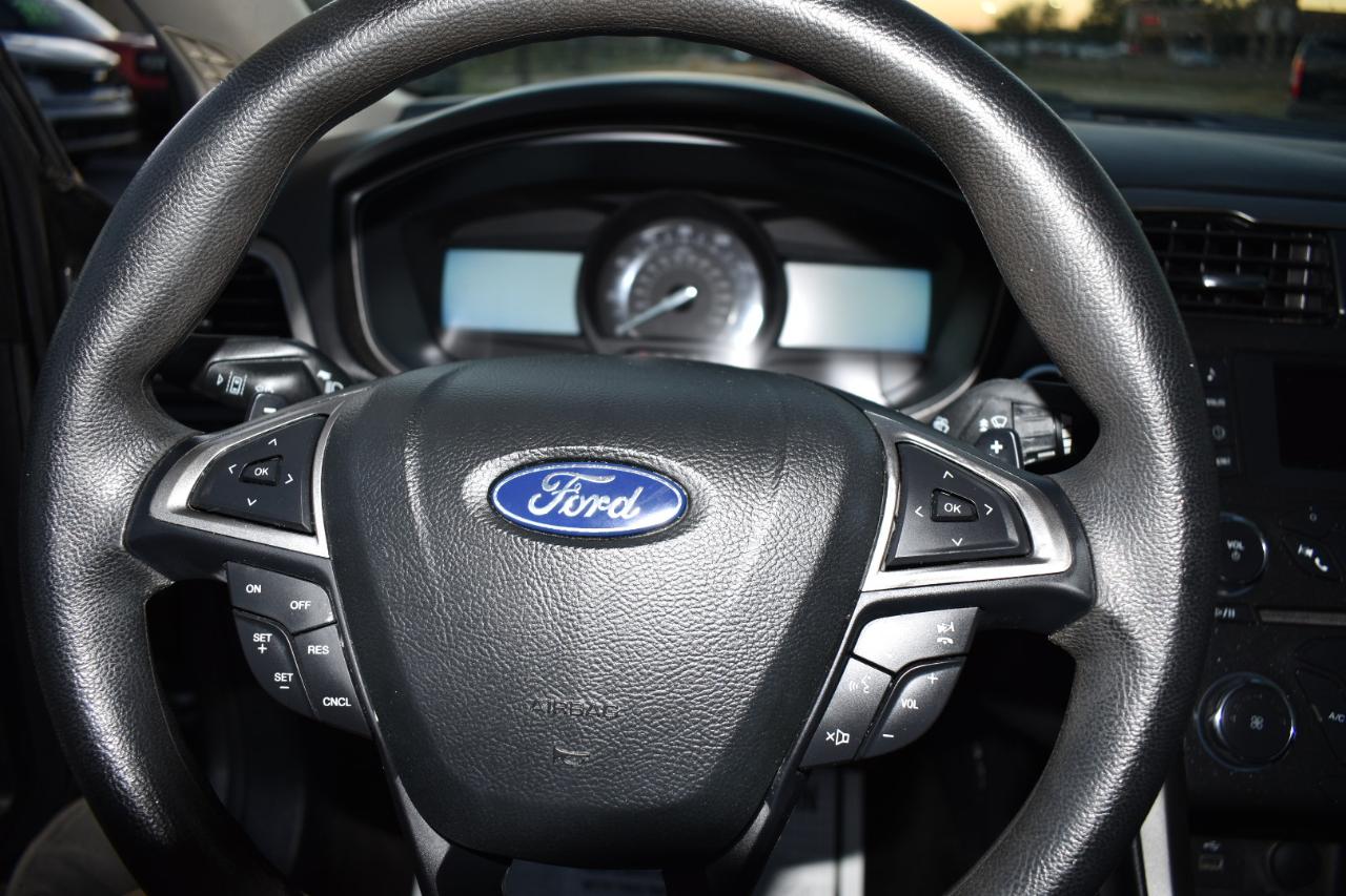 Ford Fusion SE FWD 2018