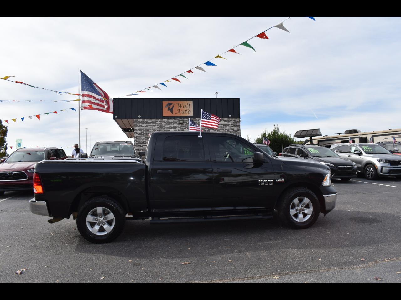 RAM 1500 Tradesman 4x2 Crew Cab 5'7" Box 2018