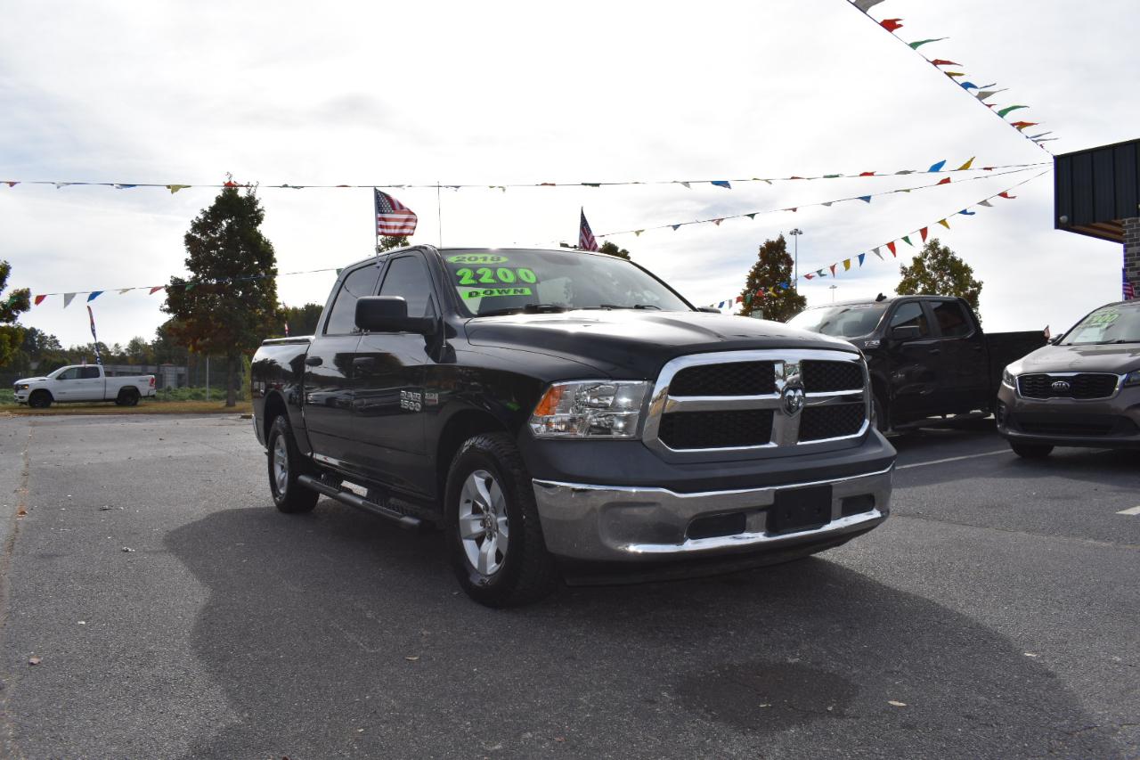 RAM 1500 Tradesman 4x2 Crew Cab 5'7" Box 2018