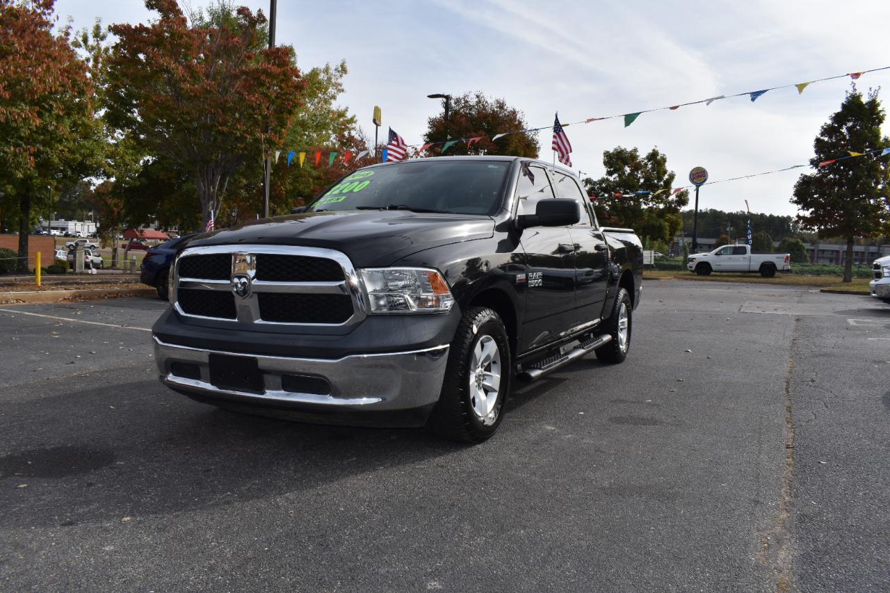 RAM 1500 Tradesman 4x2 Crew Cab 5'7" Box 2018