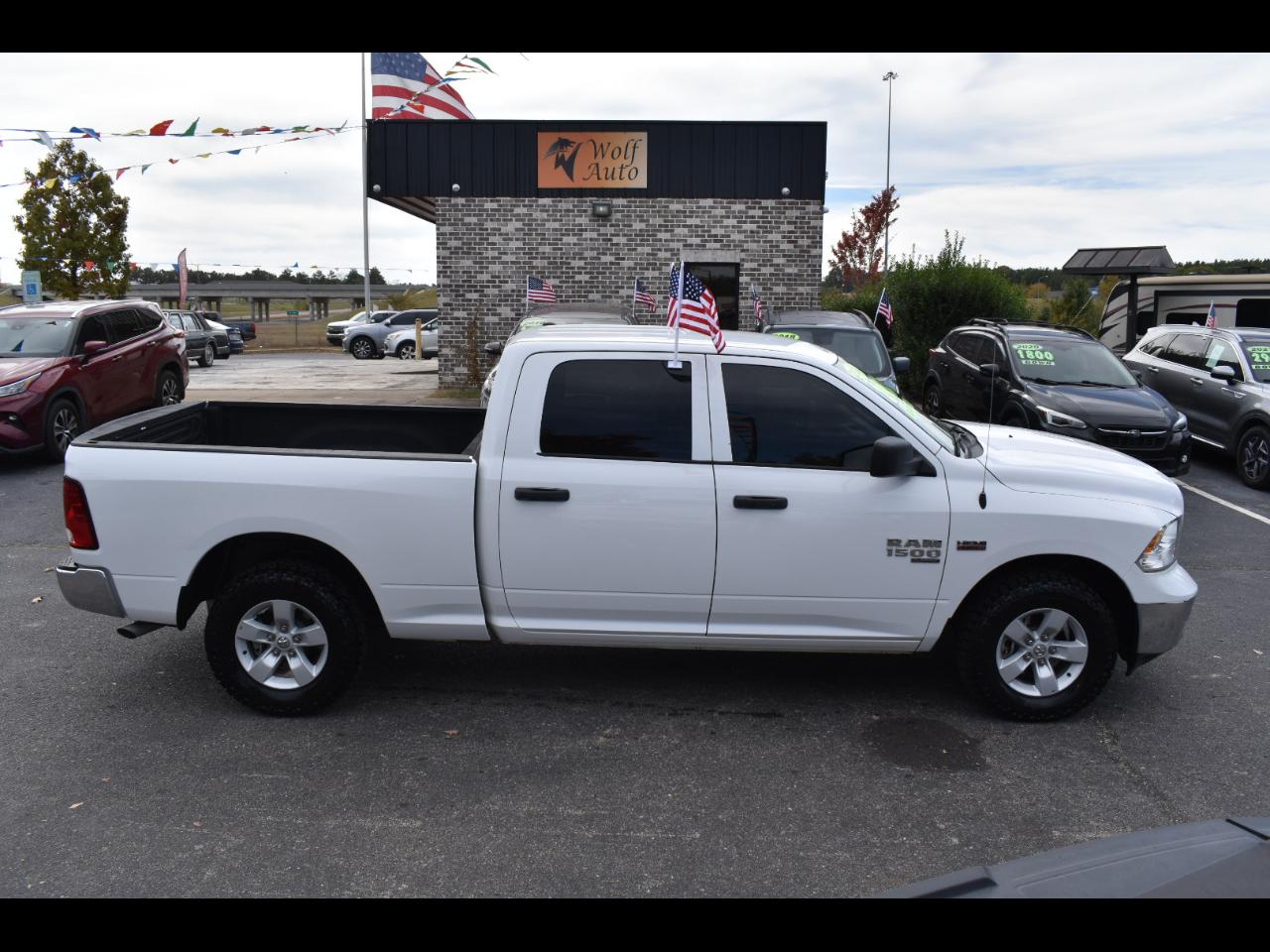 RAM 1500 Classic Tradesman 4x4 Crew Cab 6'4" Box 2024