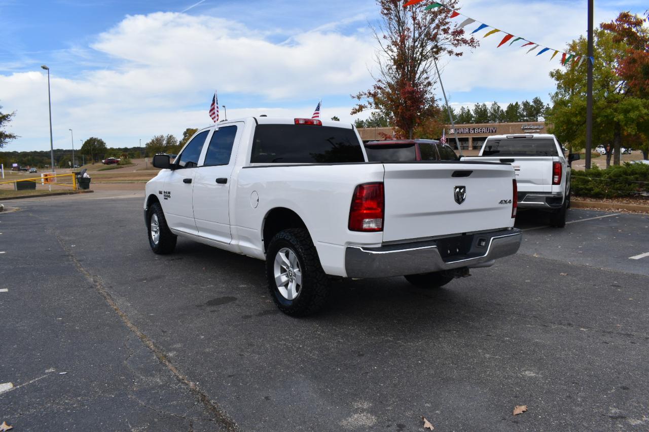 RAM 1500 Classic Tradesman 4x4 Crew Cab 6'4" Box 2024