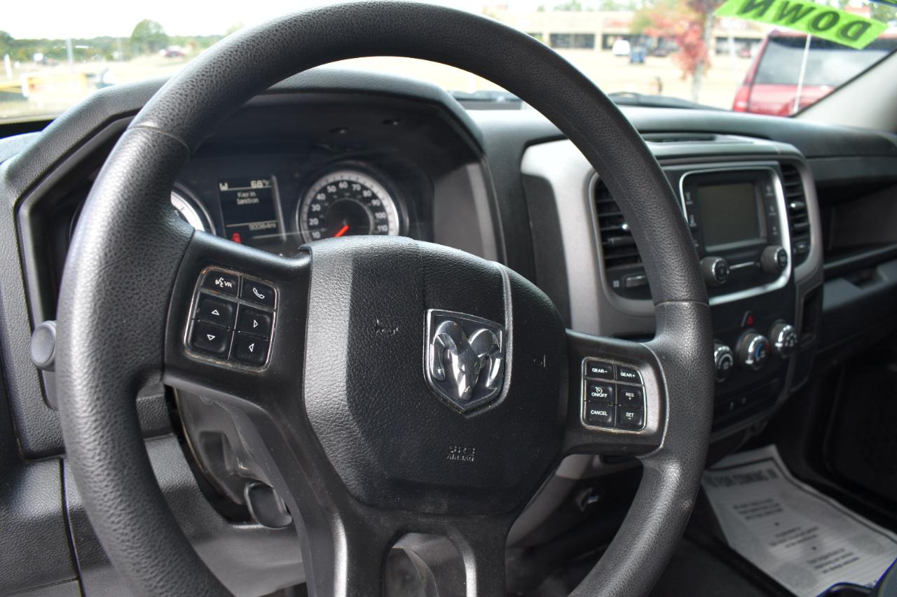 RAM 1500 Classic Tradesman 4x4 Crew Cab 6'4" Box 2024