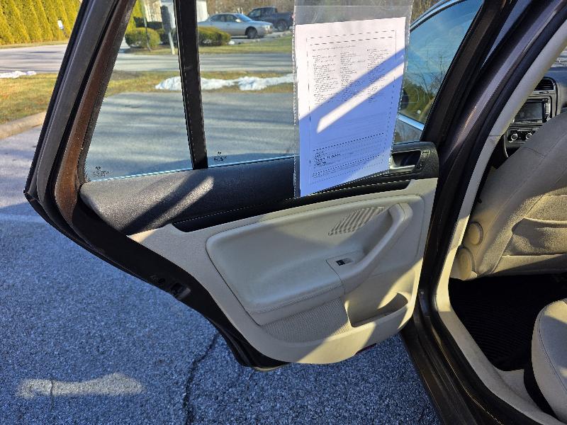 Volkswagen Jetta SportWagen 2.5L SE PZEV 2014