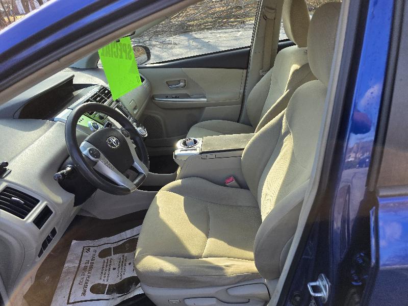 Toyota Prius V Three 2014