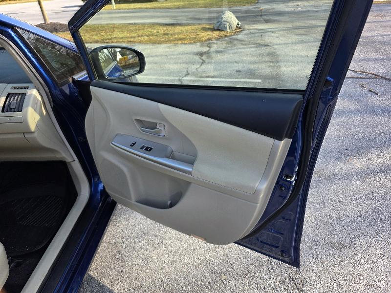 Toyota Prius V Three 2014