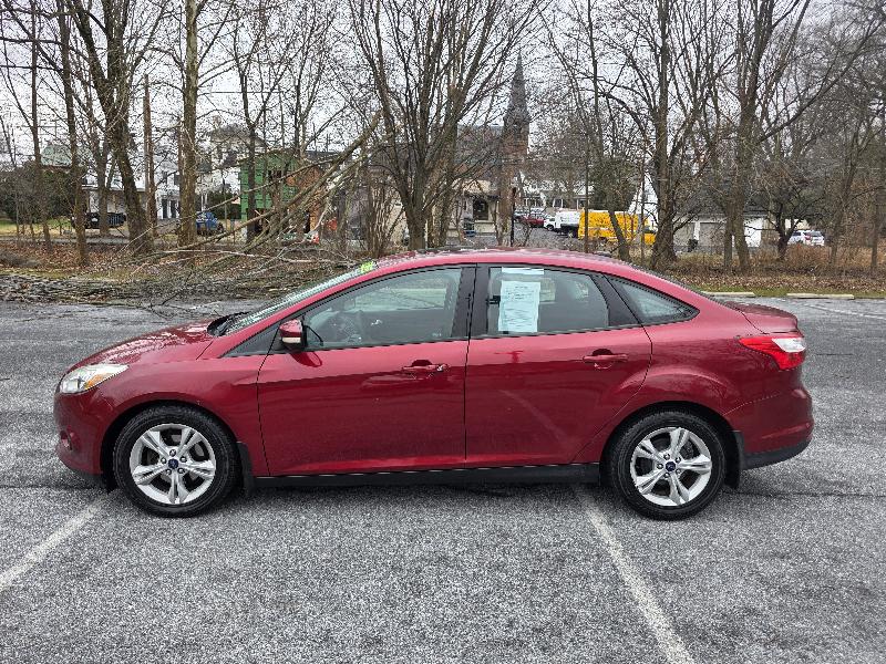 Ford Focus SE Sedan 2013