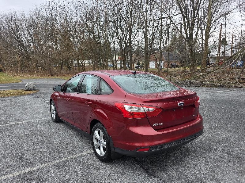 Ford Focus SE Sedan 2013