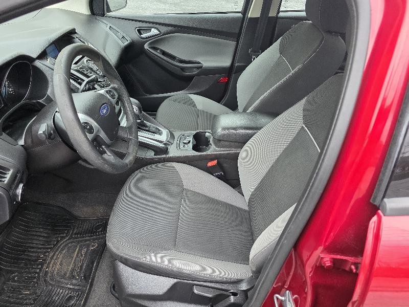 Ford Focus SE Sedan 2013