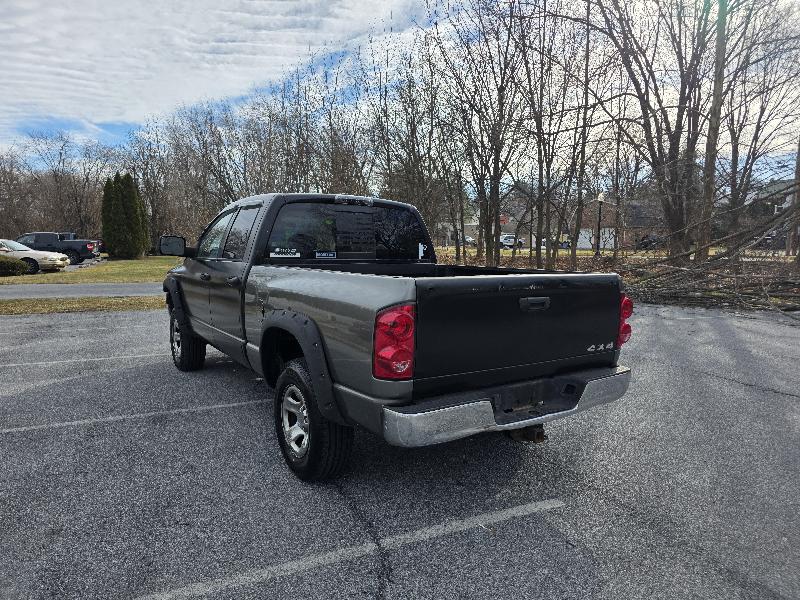 Dodge Ram 1500 SXT Quad Cab Long Bed 4WD 2008