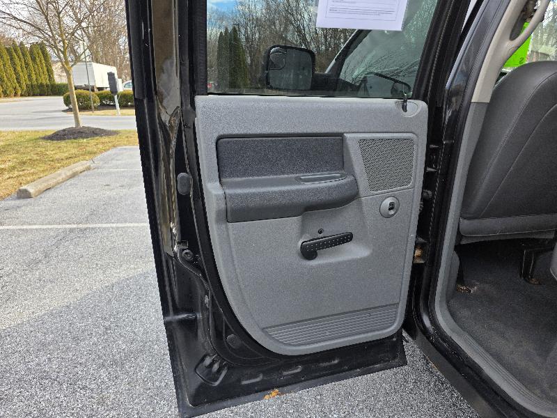 Dodge Ram 1500 SXT Quad Cab Long Bed 4WD 2008