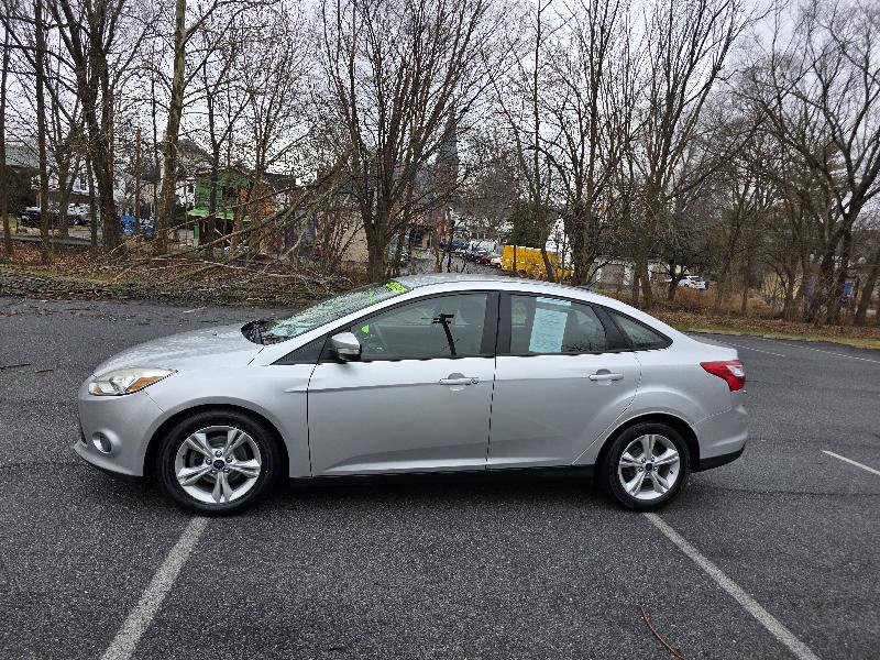 Ford Focus SE Sedan 2014