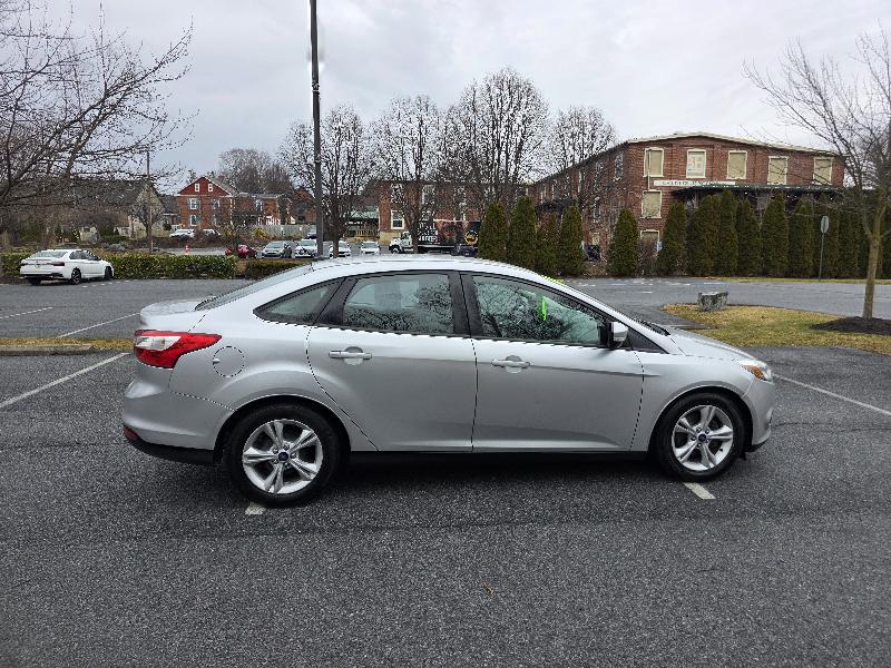 Ford Focus SE Sedan 2014