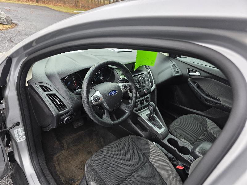 Ford Focus SE Sedan 2014