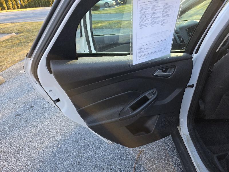 Ford Focus SE Hatch 2014