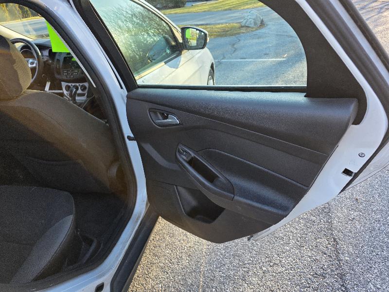 Ford Focus SE Hatch 2014