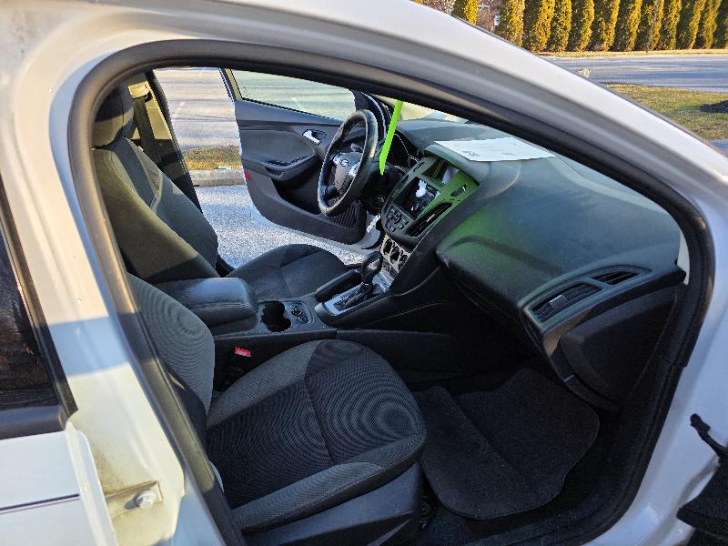 Ford Focus SE Hatch 2014