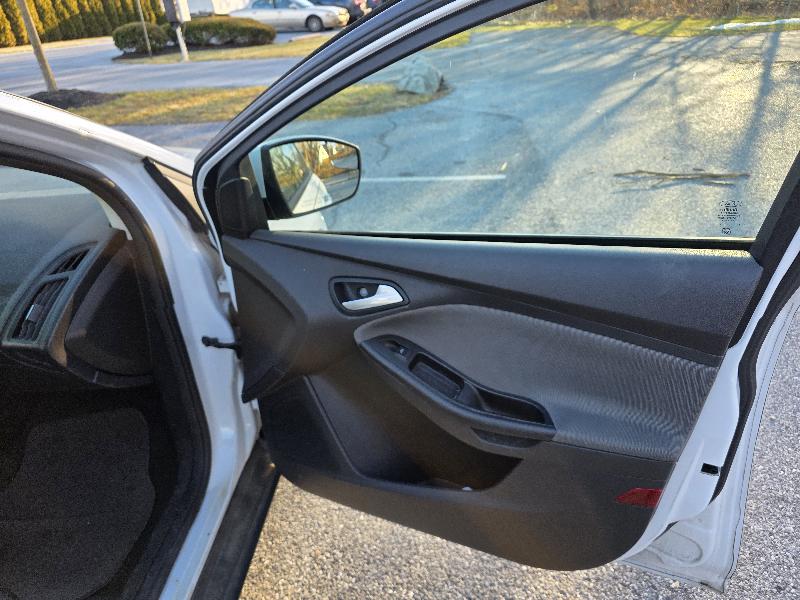 Ford Focus SE Hatch 2014