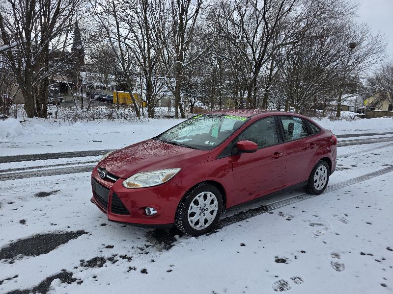 Ford Focus SE Sedan 2012