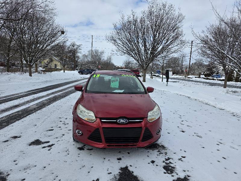 Ford Focus SE Sedan 2012