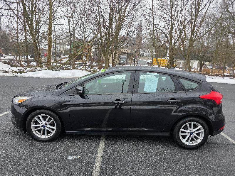 Ford Focus SE Hatch 2015