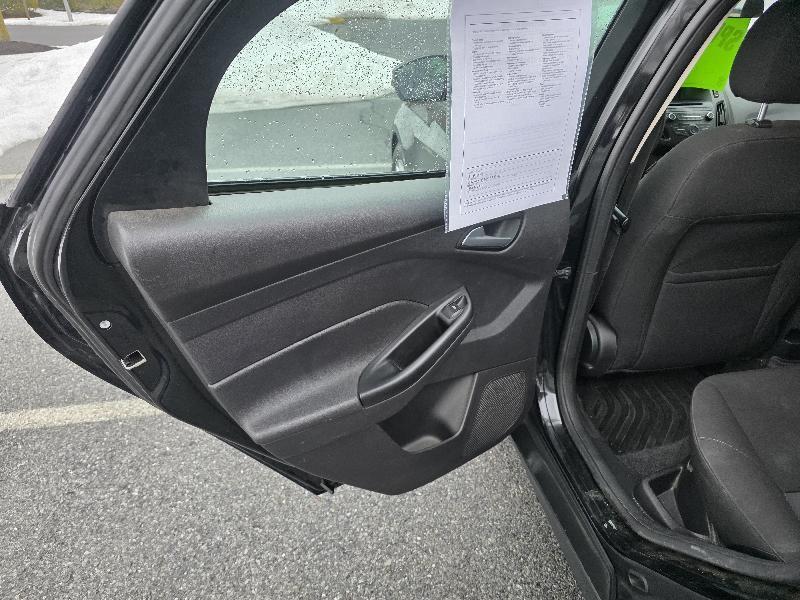 Ford Focus SE Hatch 2015