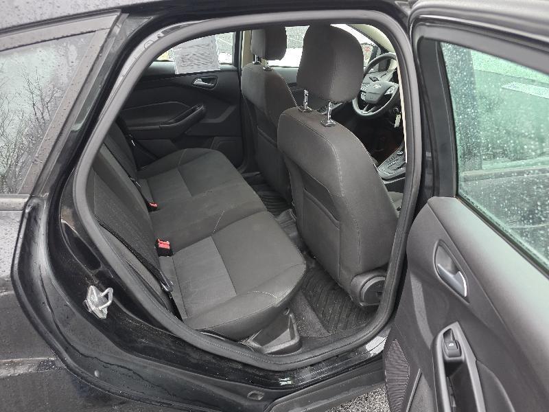 Ford Focus SE Hatch 2015