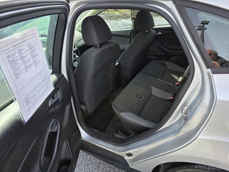 Ford Focus SE Sedan 2014