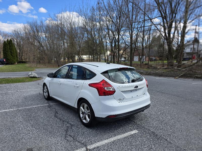 Ford Focus SE Hatch 2014