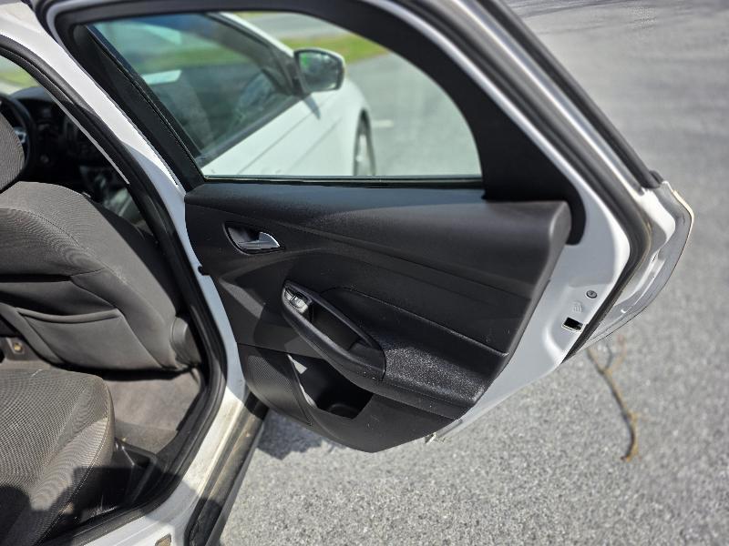 Ford Focus SE Hatch 2014