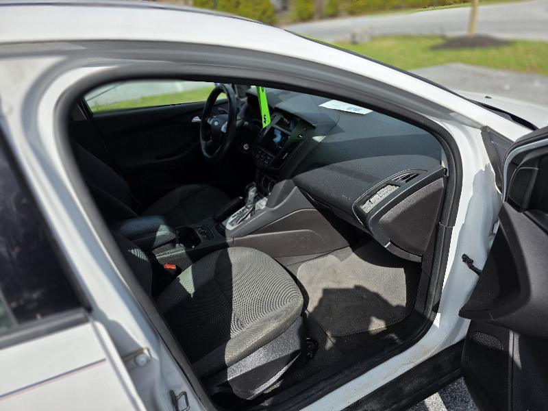 Ford Focus SE Hatch 2014