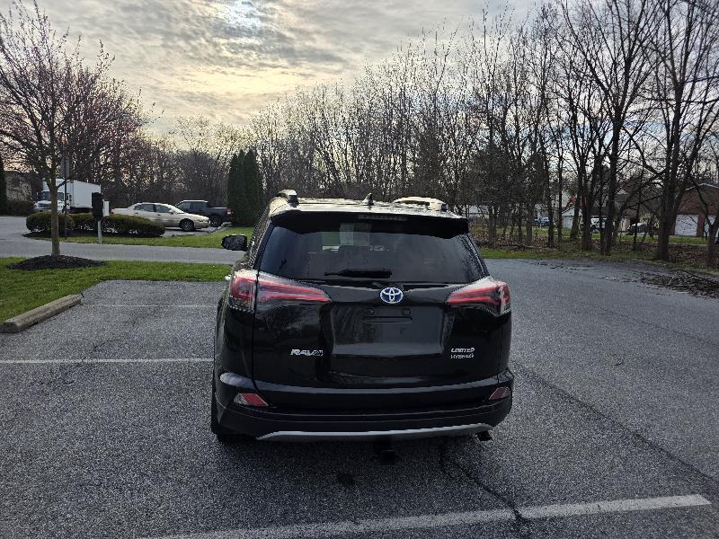 Toyota RAV4 Hybrid Limited 2017