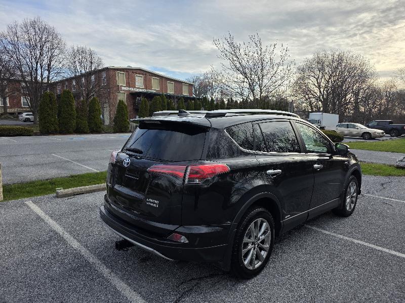 Toyota RAV4 Hybrid Limited 2017