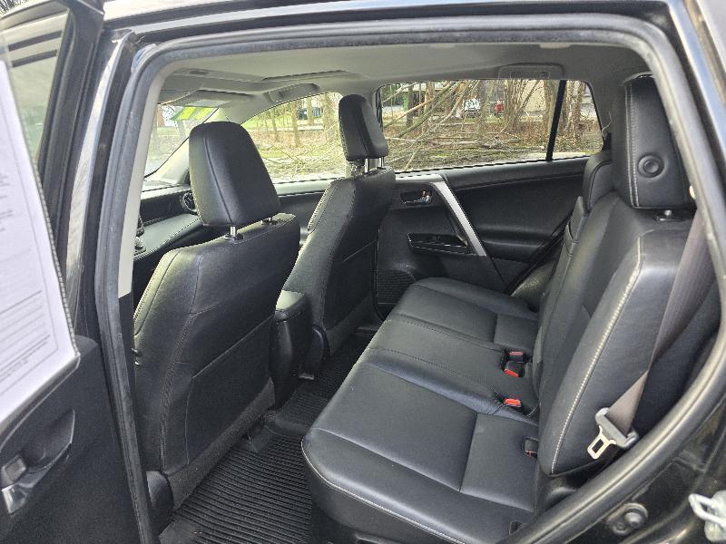 Toyota RAV4 Hybrid Limited 2017