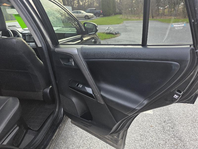 Toyota RAV4 Hybrid Limited 2017