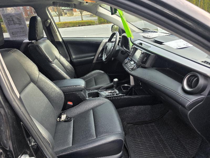 Toyota RAV4 Hybrid Limited 2017