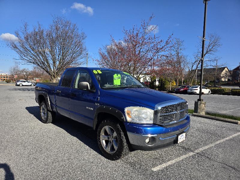 Dodge Ram 1500 SXT Quad Cab Long Bed 4WD 2008