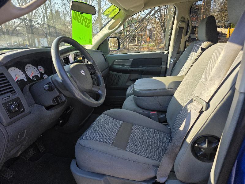 Dodge Ram 1500 SXT Quad Cab Long Bed 4WD 2008