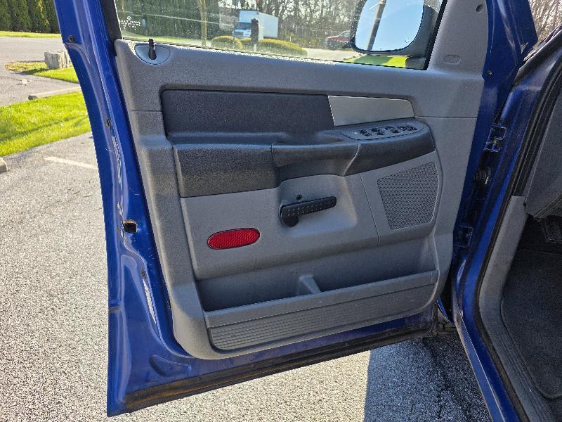 Dodge Ram 1500 SXT Quad Cab Long Bed 4WD 2008